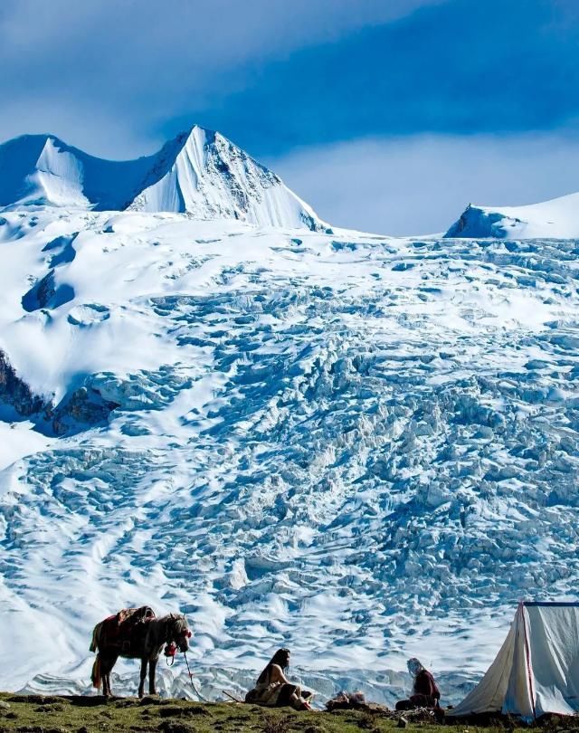  雪山|凝聚冰川、古道、湖泊、雪山、草原和古文明的康巴腹地