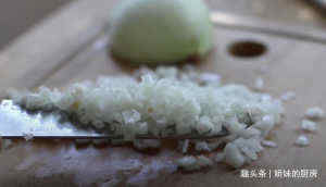 茄子|纯素炖菜食谱，茄子加上番茄这样做，营养丰富还好消化