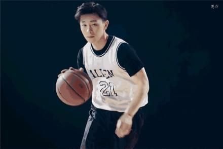  邓伦新|邓伦新综艺《这就是灌篮》官宣，搭档知名女爱豆，上演热血青春！