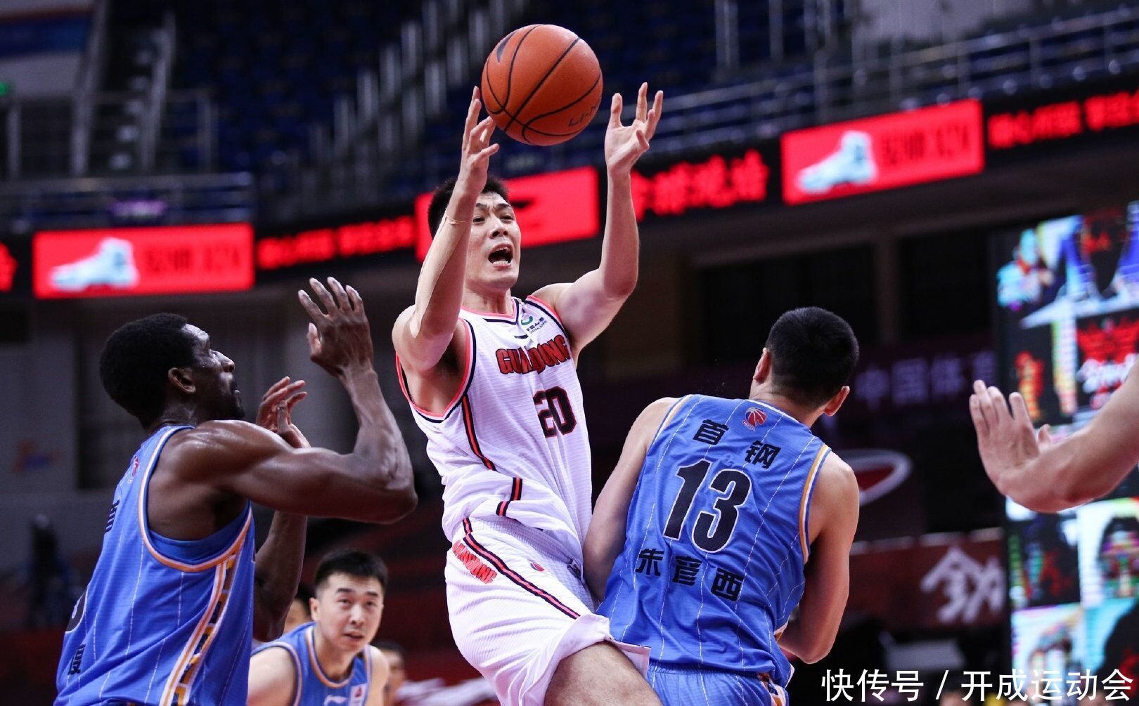 史诗|史诗般胜利!广东111-109加时战胜首钢:威姆斯40分,力挽狂澜