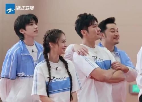  节目|郑恺发文回忆跑男，只有2位成员回应，简单2字却引10万人泪目！