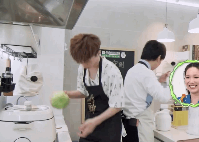  居然|郭麒麟和范丞丞录做饭节目，居然叫外卖，朱丹都看不过去了