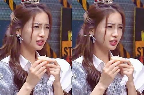  表情|当baby在跑男撒娇时，有谁注意到了男生们的表情，比偶像剧都要甜