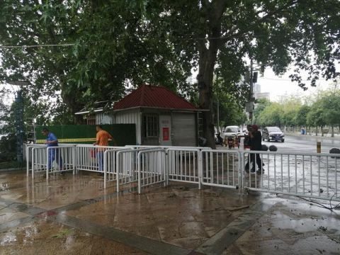 市民|不文明!九江一些市民图方便 南湖公园内骑单车