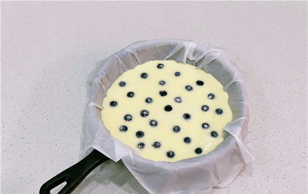 蛋糕|减脂能吃甜品吗? 试试这款低卡爆浆蓝莓酸奶蛋糕吧