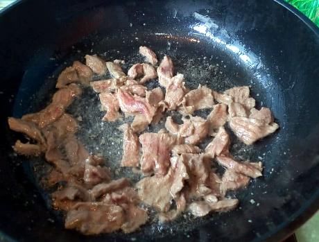  秋后|秋后，吃西瓜丝瓜不如吃黄瓜，10块钱能买5斤，下锅一炒营养健康