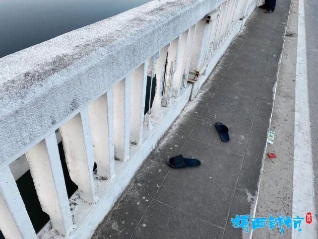  现场|悲剧！揭西一大桥惊现女浮尸，桥上留下鞋子与手机…