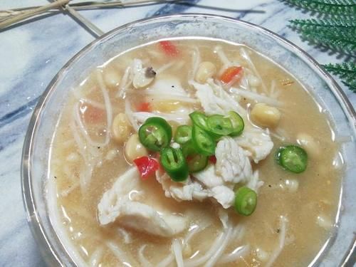  食材|秋天常吃这道菜，10块钱做1大盆，酸辣爽口超级下饭