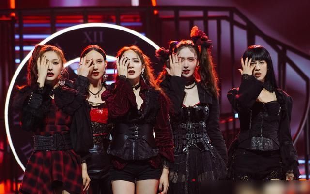 原因|浪姐三公孟佳出局,张萌一句话道出原因,节目组精心导演一出好戏