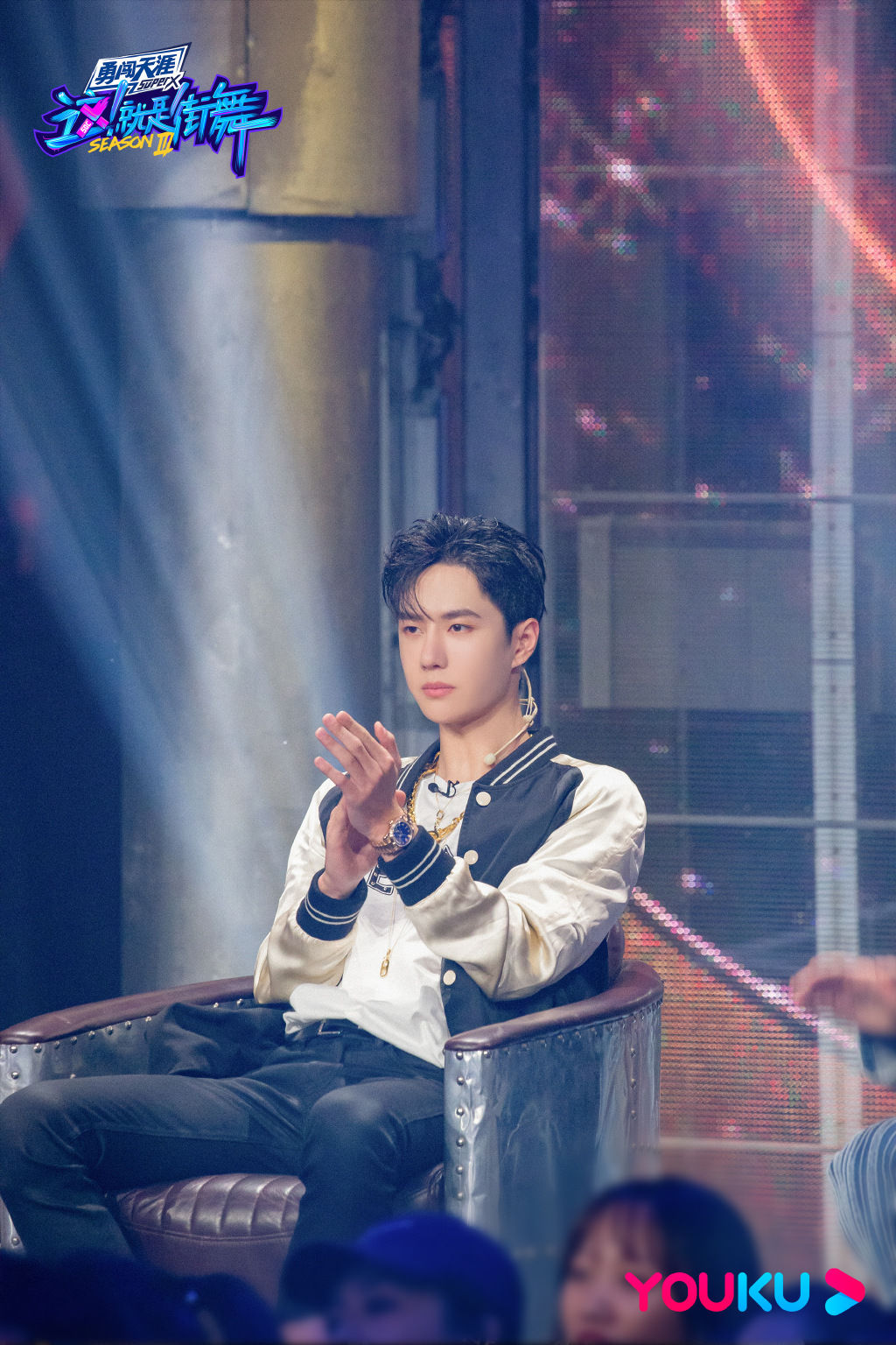  街舞|200917 王一博《这！就是街舞3》剧照出炉 热乎滚烫的“博”式街舞style