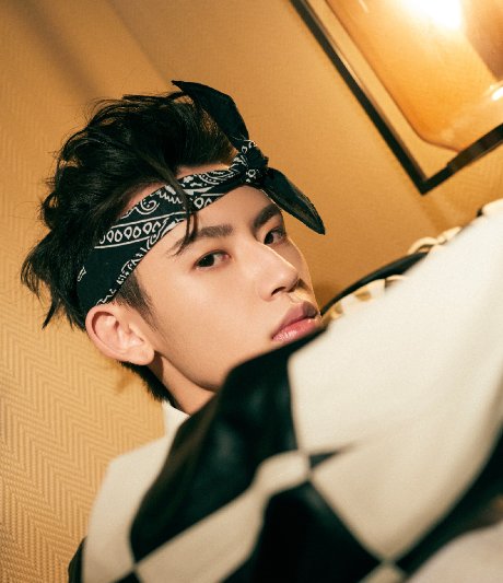  粉丝|小鬼和周深初次见面, 他一句话就令人无语, 粉丝: 你清醒一点