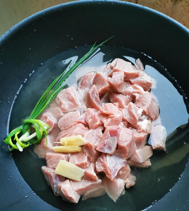 西红柿|西红柿土豆烧牛肉