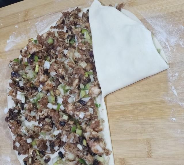 在家|教你在家烙肉饼,皮酥肉嫩层又多