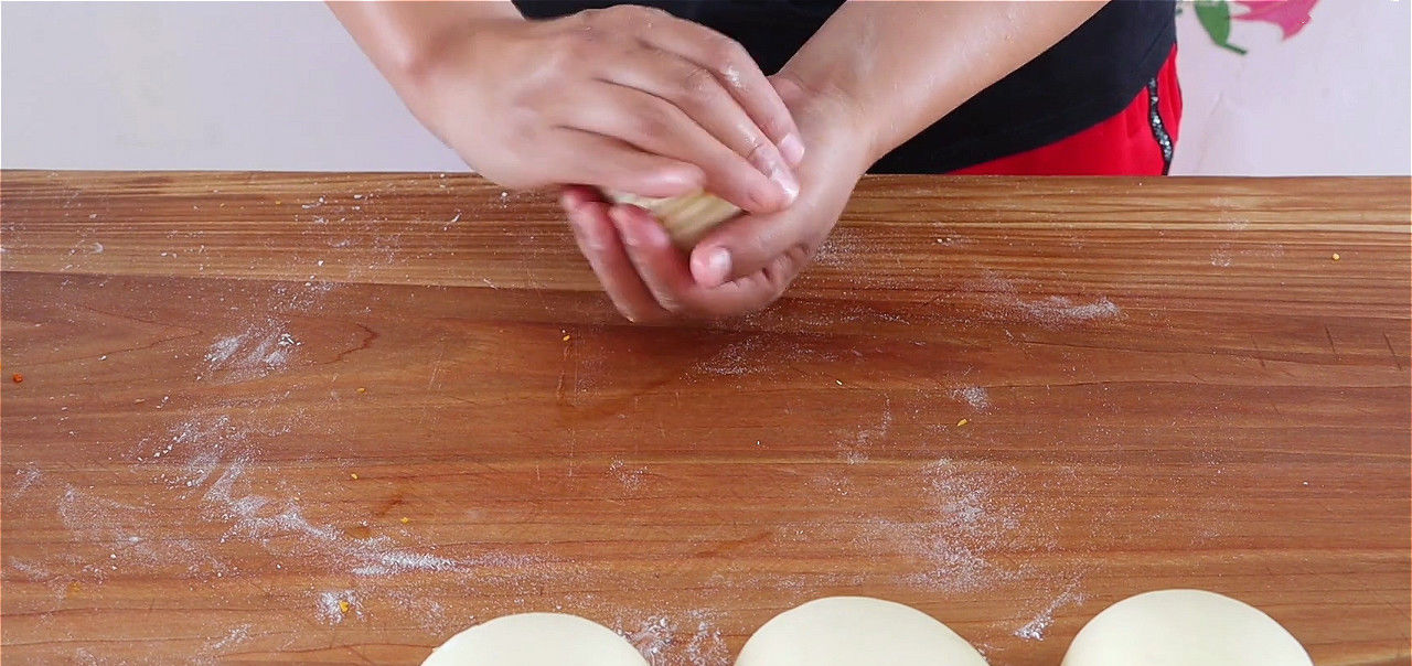  出锅暄|家常版花卷做法，一切一压，出锅暄软又香甜，新手也能做