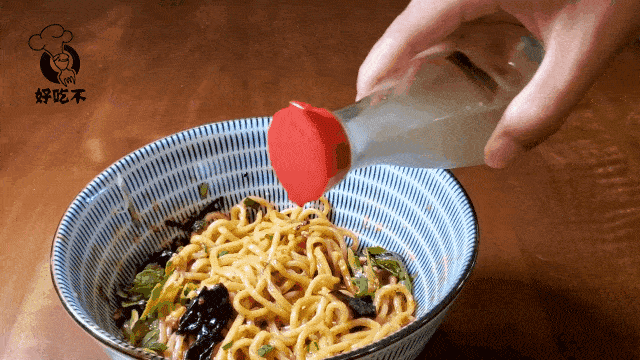  进去|纽约第一家日式油泼面+宝藏小酒馆新张！进去的居然都被上了一课？