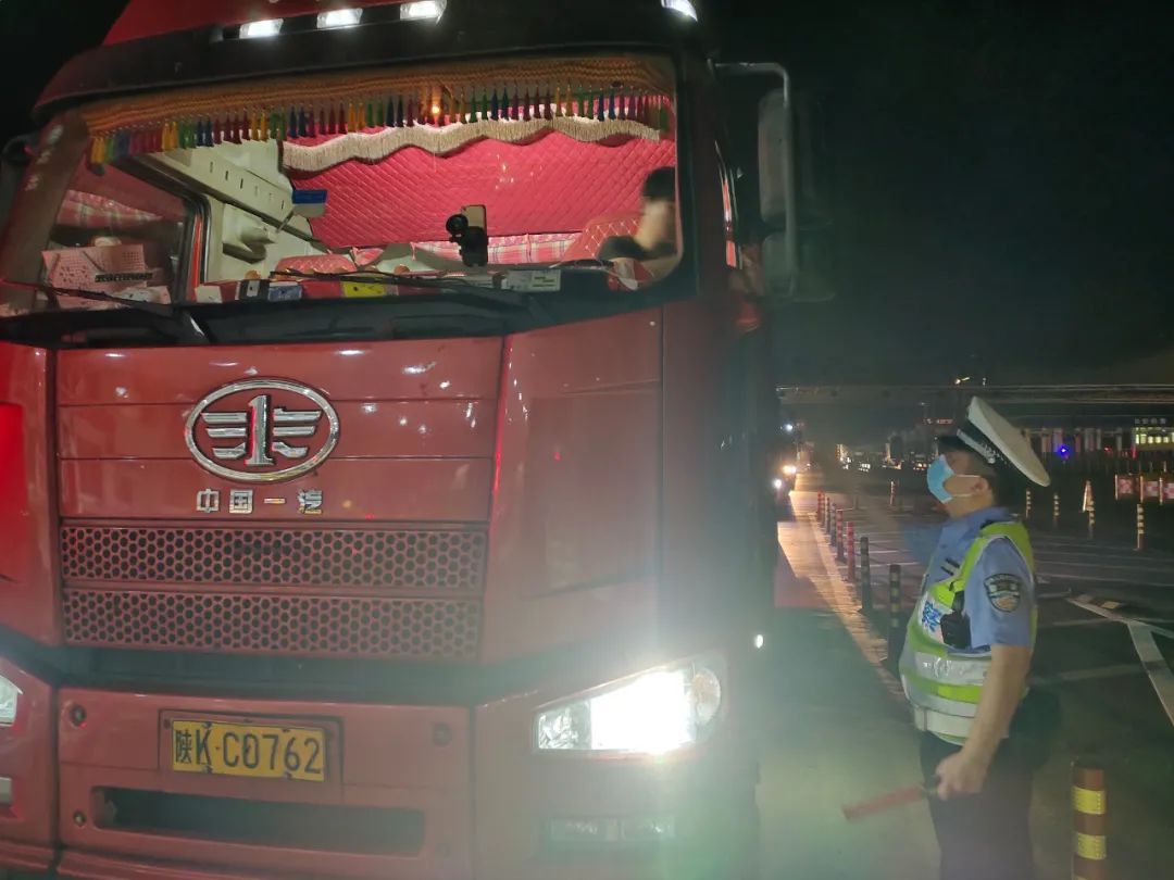  群众|聊城高速交警 | 给人民群众一份稳稳的安全感