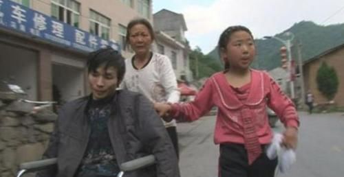 农村孩子|《变形记》唯一清醒的男孩,把节目当成游戏,如今变成这样