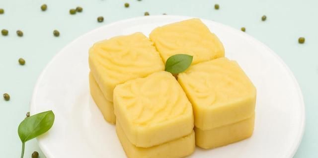  白糖|迷你小蛋糕、手工绿豆糕、广式月饼、奶酪面包的家常做法