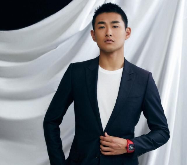  阵容强大|元气满满的哥哥官微宣嘉宾阵容，杨洋常驻出乎意料，节目阵容强大