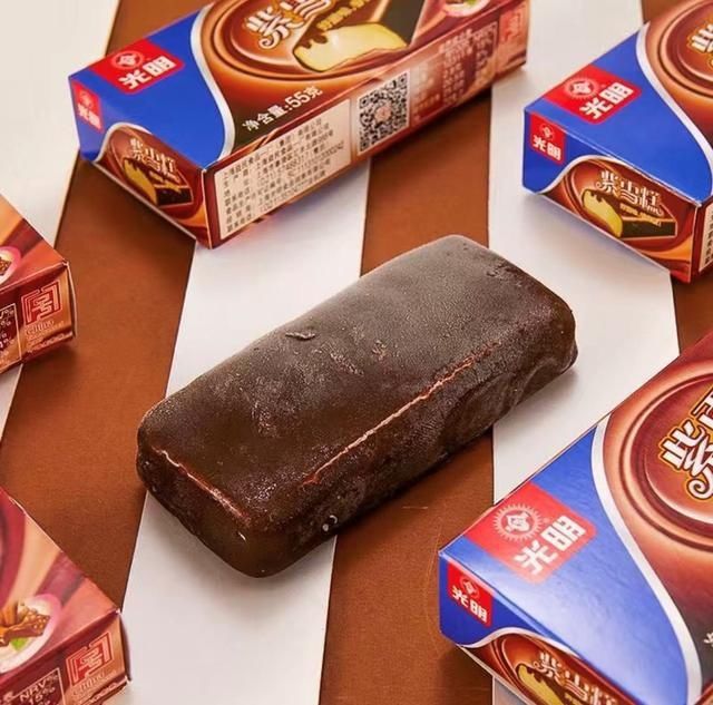  参考价格|十多块的梦龙、钟薛高真的吃不起！还是五毛一根白糖棒冰对我胃口