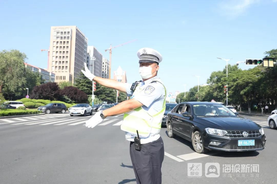 擦亮|创城·交警在行动 | 擦亮威海城市文明交通的窗口