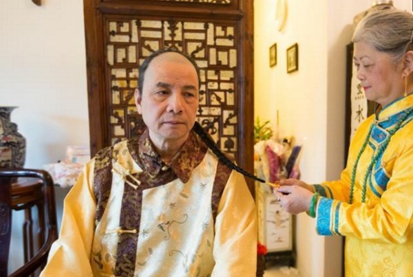 多尔衮|他自称多尔衮十世孙,留辫子穿黄马褂,为保皇室血脉纯正选择近亲结婚