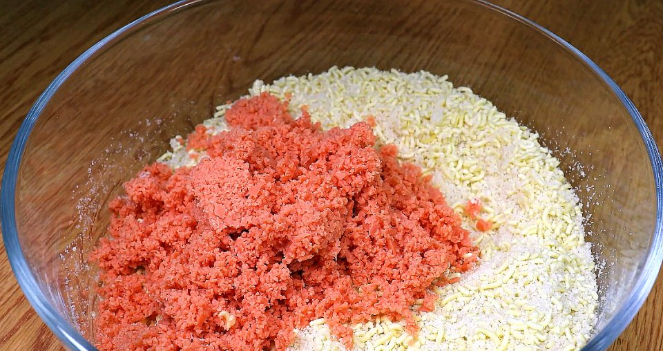  独特|方便面最近火了，加1个馒头，教你创意新吃法，口感独特，太香了