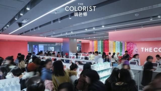 WOW|调色师和WOW COLOUR：“彩妆十元店”还是零售新物种？