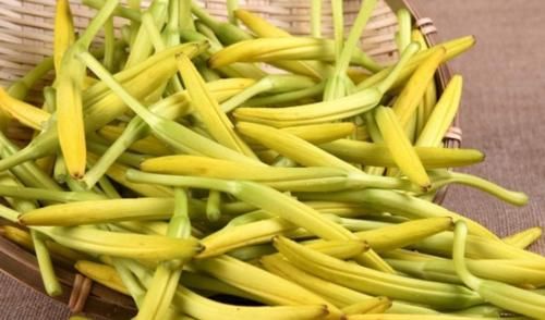 吃睡|入伏后，遇到这菜别错过，1斤12元，健脑安神护脾胃，多吃睡得香