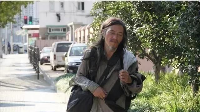  北理工|北理工状元学霸流浪12年：成年人的体面，都是易碎品