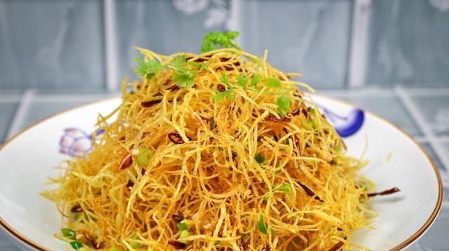  香辣|与众不同的香辣土豆丝，好看好吃，下酒下饭，过瘾又解馋，真香