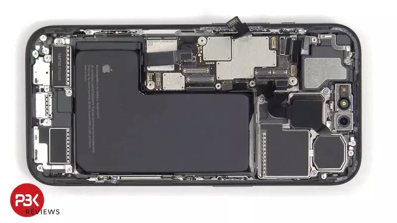 拆解苹果 iPhone 15 Pro：换背面玻璃更轻松、确认 3274mAh 电池