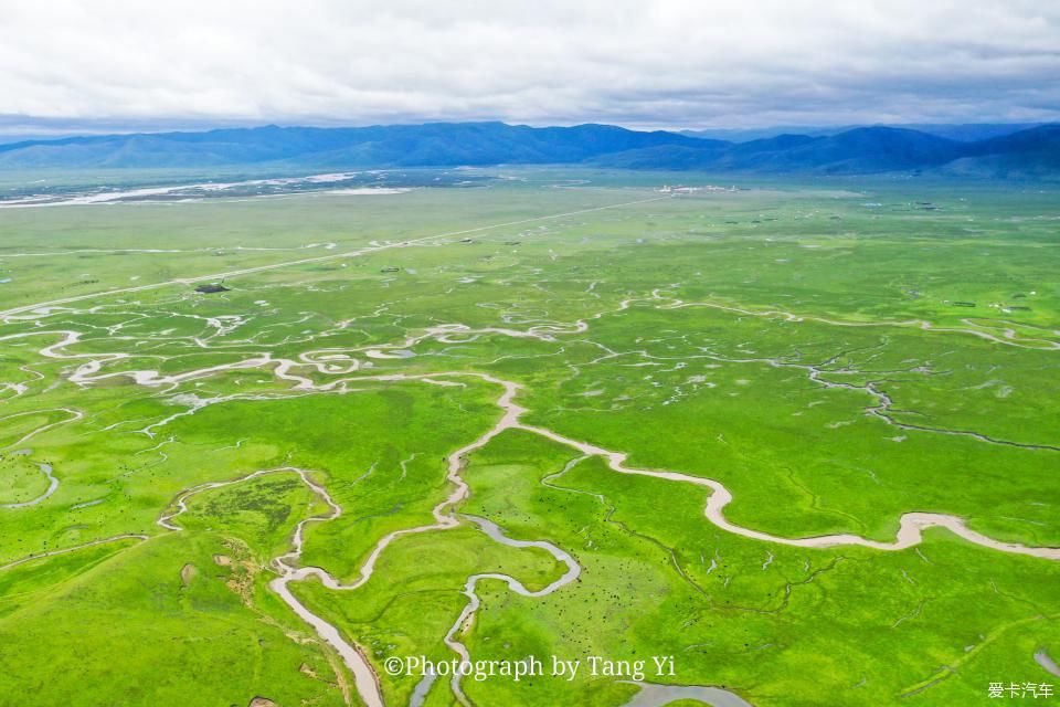  穿越|【黑黑哥游记】邂逅大美阿万仓湿地，迭山穿越爆胎惊魂