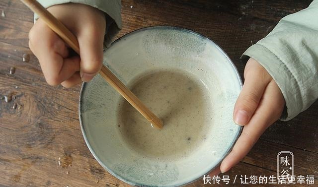 面团|葱油饼总是做不好试试这种做法，外酥内软，当早餐天天吃不腻