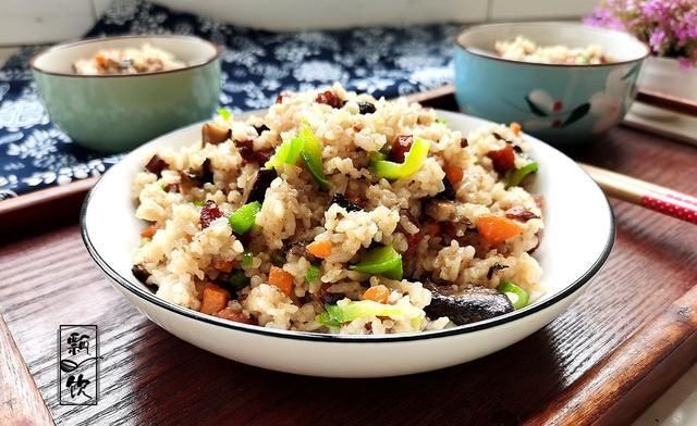  炒米饭|剩米饭也要吃得有滋有味，加这几样食材一炒，好看又好吃，特别香