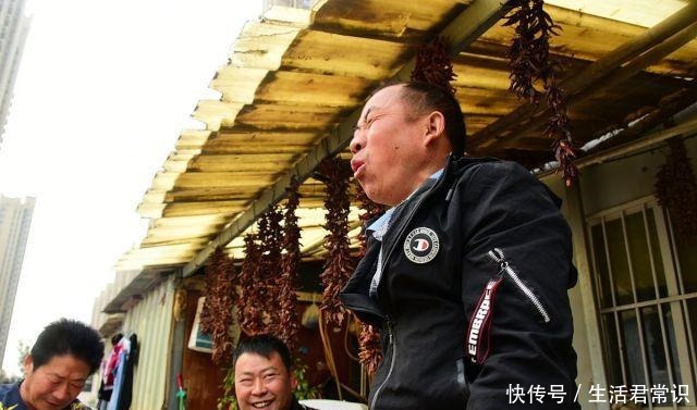 辣王|中国辣王每天把辣椒当饭吃 是饭馆最不欢迎的人|百家故事