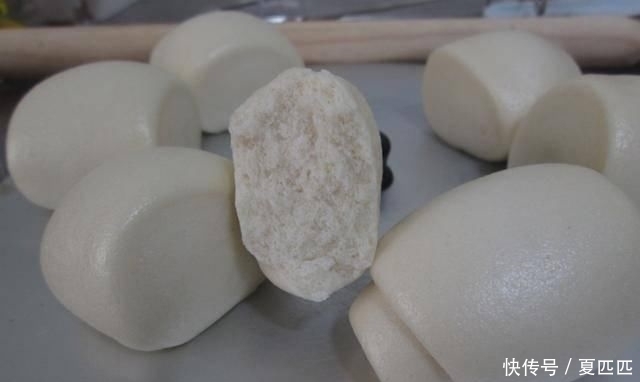  烙饼|不管蒸馒头还是烙饼，发面只加酵母是大忌！加这2样，分分钟溢盆