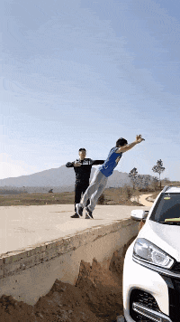 到底|搞笑GIF:美女别再拍了,饭到底还做不做了