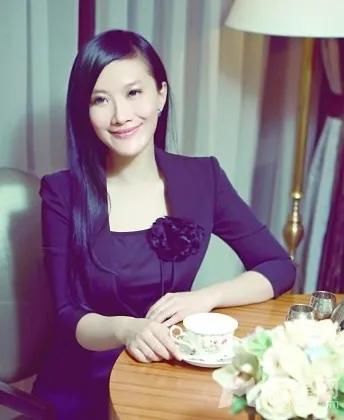  把子|江苏卫视“扛把子”陈怡，30岁隐退留学深造，她如今过得怎么样？