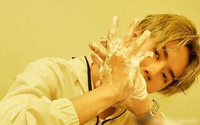 直播房间说|博君一肖CP粉屡次骚扰素人选手,曾称圈地自萌,如今秒打脸被嫌弃