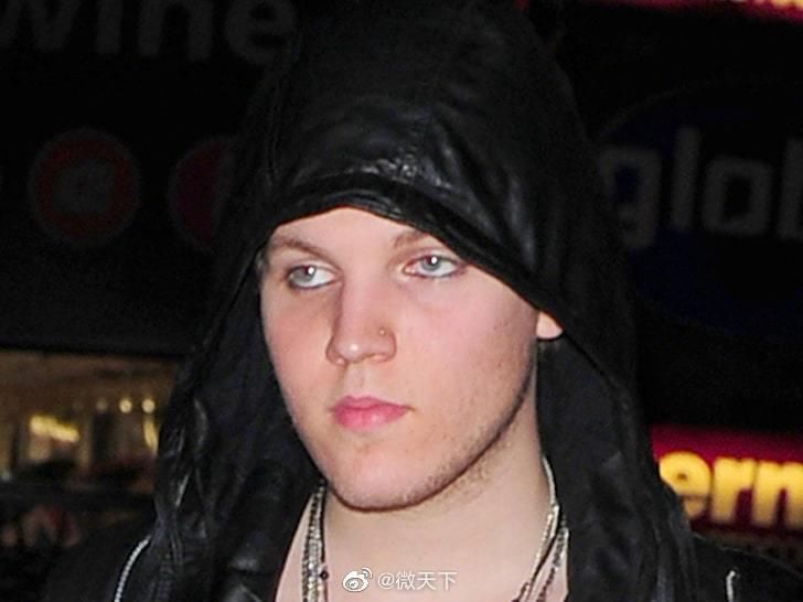 猫王|猫王外孙自杀身亡，年仅27岁