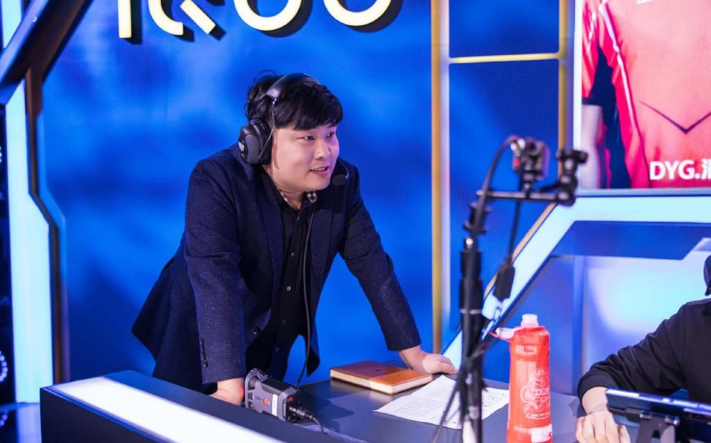  SK|SK遭久诚粉丝“爆破”，和林教练成患难兄弟，明星选手真不敢“惹”！