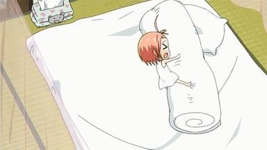  天真|3岁女娃睡醒觉后，睡衣变成“露肩装”，天真可爱的模样逗翻网友