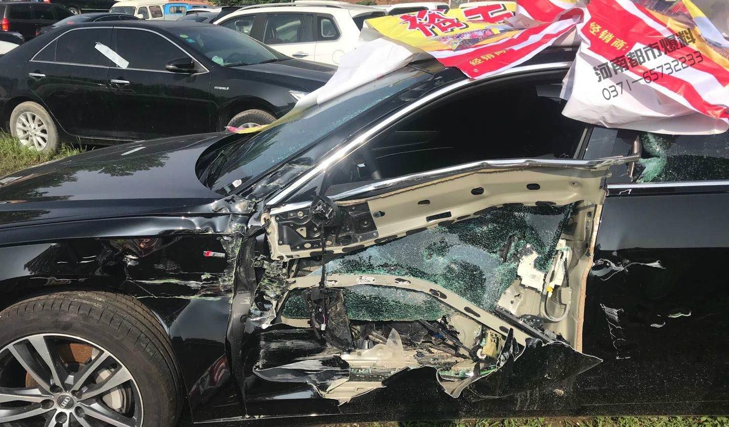  河南都市爆料|新奥迪事故受损严重，安全气囊没弹出。听听汽车专家和律师怎么说