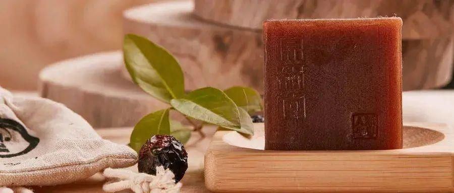  搓澡|用搓澡巾搓澡出泥很正常，但天天这么搓可不是什么好事！