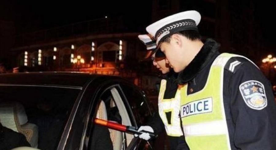 多长时间|晚上喝了一瓶酒,多长时间才能开车?专家:不能低于这个数