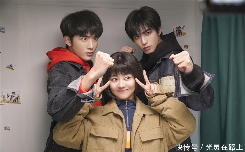  当日|818汽车夜：《大碗宽面》组姐姐6缺1，《以家人之名》当日停播