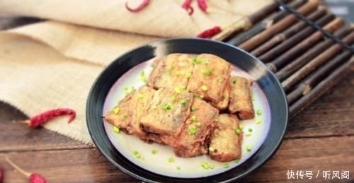 冷冻|烹饪带鱼,去腥时别只加盐!大厨说多加一样东西,鱼肉鲜嫩没腥味