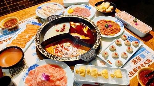 要走:吃了多年火锅,才知道,服务员问需要“加汤”吗?原来是在暗示