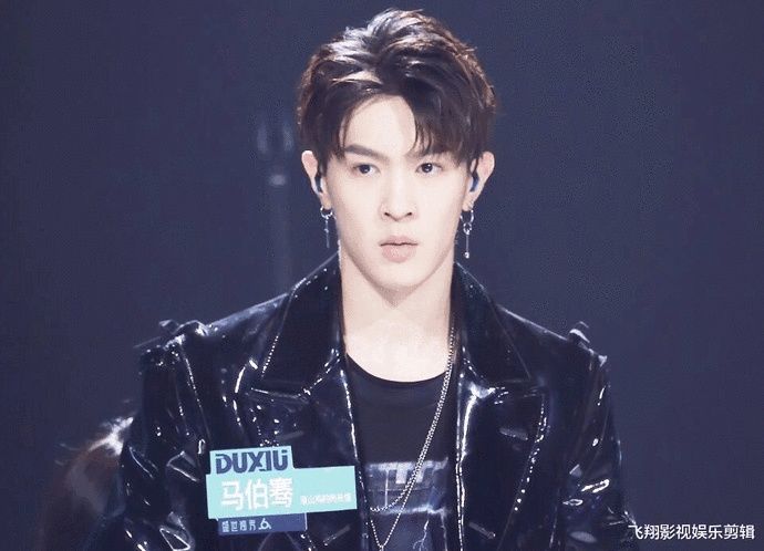  坚定|马伯骞真诚有态度，心性纯，不急躁，目光又很坚定